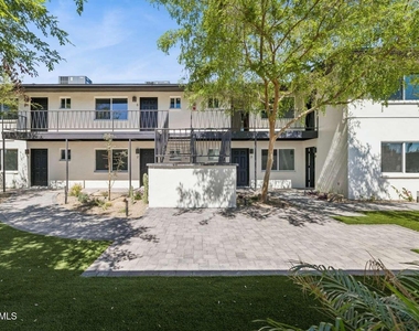 2205 S Mill Avenue - Photo Thumbnail 2