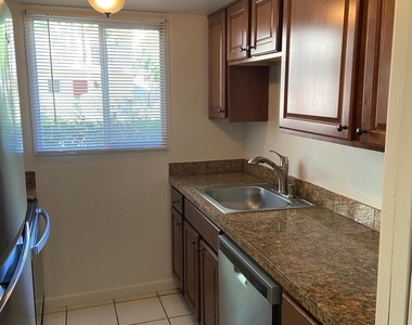 4804 N 73rd Street - Photo Thumbnail 11