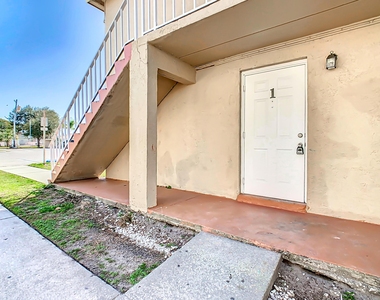 714 Michigan Court - Photo Thumbnail 24