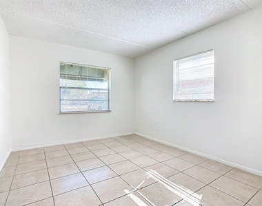 714 Michigan Court - Photo Thumbnail 11