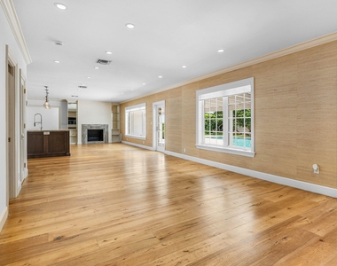 1103 Nw 6th Avenue - Photo Thumbnail 9