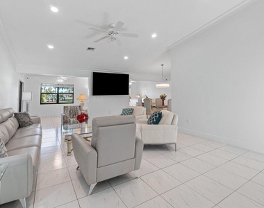 5605 Forest Oaks Terrace - Photo Thumbnail 13