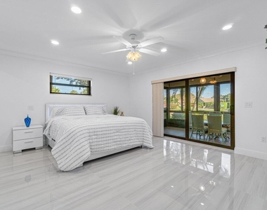 5605 Forest Oaks Terrace - Photo Thumbnail 16