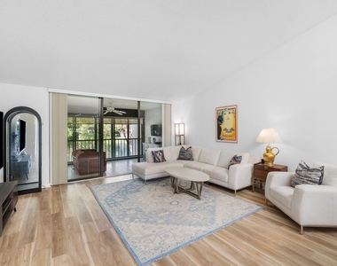 61 Eastgate Drive - Photo Thumbnail 5