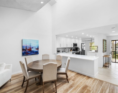 61 Eastgate Drive - Photo Thumbnail 3