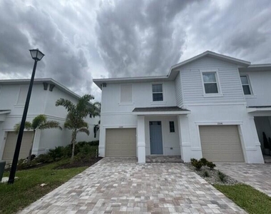 12845 Sw Forli Way - Photo Thumbnail 1