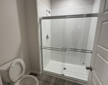12845 Sw Forli Way - Photo Thumbnail 9