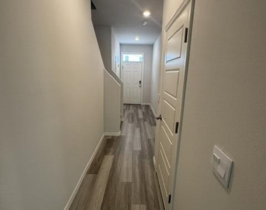12845 Sw Forli Way - Photo Thumbnail 15