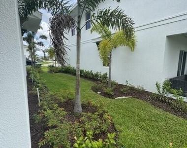 12845 Sw Forli Way - Photo Thumbnail 18