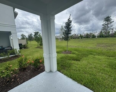 12845 Sw Forli Way - Photo Thumbnail 19