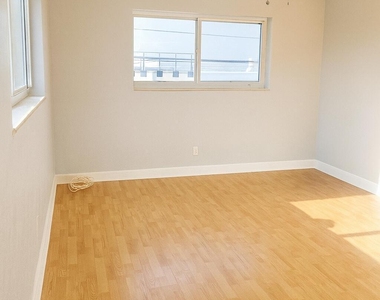 1001 Se 3rd Street - Photo Thumbnail 11