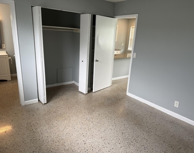 1118 N H Street - Photo Thumbnail 4