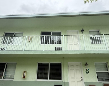 1118 N H Street - Photo Thumbnail 6