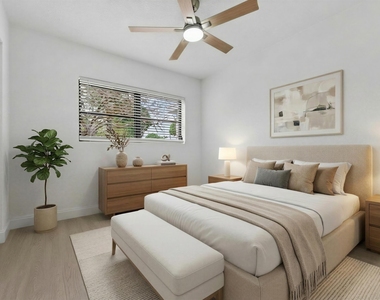 1048 Sw 1st Terrace - Photo Thumbnail 4