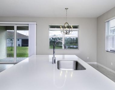 4530 Nw Exchange Avenue - Photo Thumbnail 7
