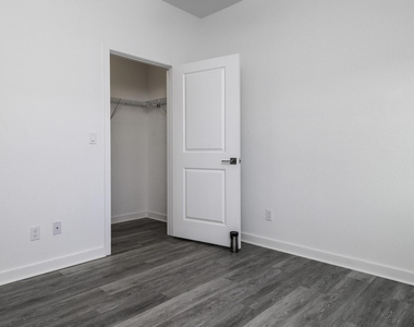 4530 Nw Exchange Avenue - Photo Thumbnail 15