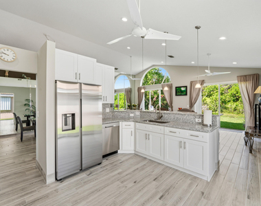 3198 Se Carrick Green Court - Photo Thumbnail 8