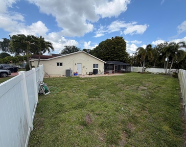 147 Alcazar Street - Photo Thumbnail 1