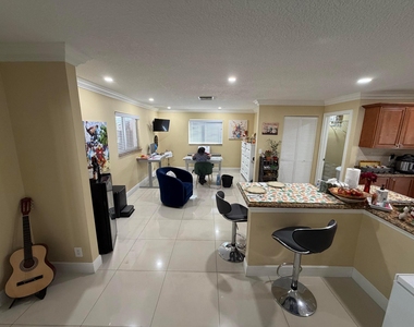 147 Alcazar Street - Photo Thumbnail 7