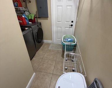 147 Alcazar Street - Photo Thumbnail 14