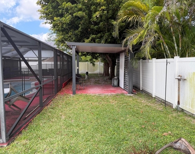 147 Alcazar Street - Photo Thumbnail 2