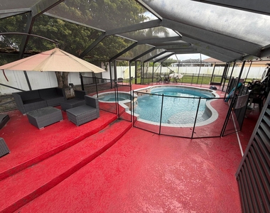 147 Alcazar Street - Photo Thumbnail 4