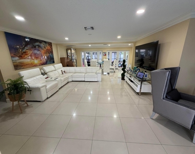 147 Alcazar Street - Photo Thumbnail 6