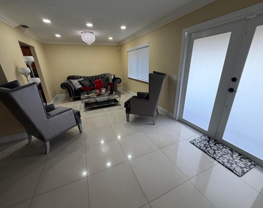 147 Alcazar Street - Photo Thumbnail 5