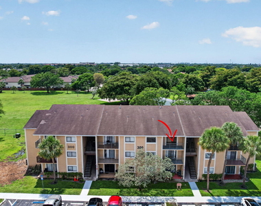 300 W Palm Cir Circle W - Photo Thumbnail 28