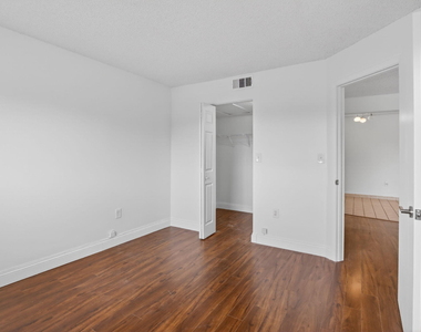 300 W Palm Cir Circle W - Photo Thumbnail 12