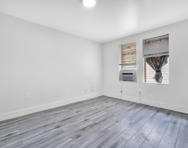1554 Sw 5th Street - Photo Thumbnail 1