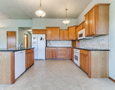 7317 Louisburg Drive - Photo Thumbnail 8