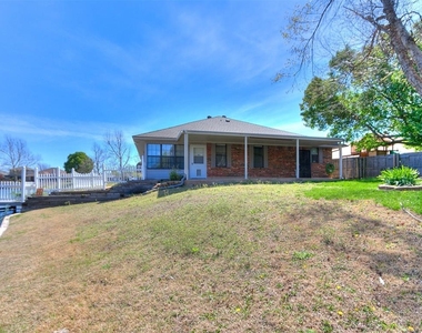 7317 Louisburg Drive - Photo Thumbnail 11