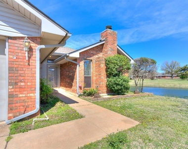 7317 Louisburg Drive - Photo Thumbnail 6