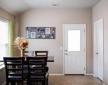 2921 Thompson Farm Lane - Photo Thumbnail 3