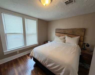 320 W Duffy Street - Photo Thumbnail 7