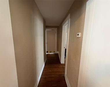 320 W Duffy Street - Photo Thumbnail 9