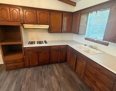 1344 Sw 62nd Street - Photo Thumbnail 2