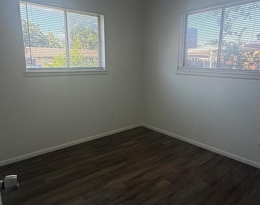 1344 Sw 62nd Street - Photo Thumbnail 8