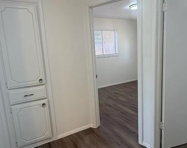 1344 Sw 62nd Street - Photo Thumbnail 6
