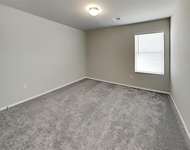1832 Jack Rabbit Lane - Photo Thumbnail 15
