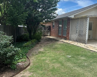 2807 Belknap Avenue - Photo Thumbnail 29