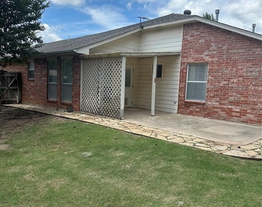 2807 Belknap Avenue - Photo Thumbnail 28