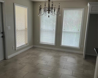 2807 Belknap Avenue - Photo Thumbnail 19