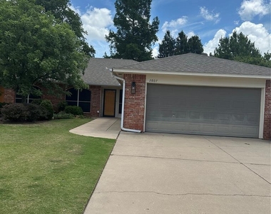 2807 Belknap Avenue - Photo Thumbnail 2