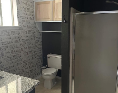 2807 Belknap Avenue - Photo Thumbnail 16