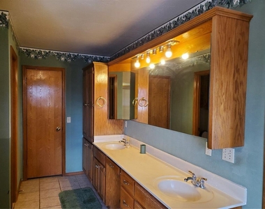 441 Cactus Road - Photo Thumbnail 9