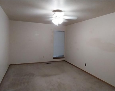 441 Cactus Road - Photo Thumbnail 11