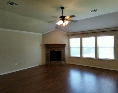 2304 Nw 154th Street - Photo Thumbnail 4