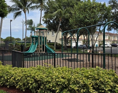 2866 S Oasis Drive - Photo Thumbnail 27